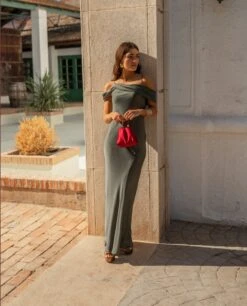 VESTIDO CÓRDOBA · VERDE -[品牌] Ventas THE-ARE vestido largo verde empolvado tirantes escote drapeado saten eventos mujer the are3