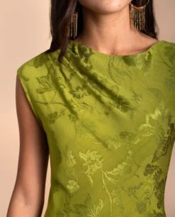 VESTIDO VALENTINA · VERDE -[品牌] Ventas THE-ARE vestido largo verde tejido jacquard sin mangas invitada elegante mujer the are eci img 4