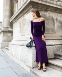 VESTIDO SOPHIE · MORADO -[品牌] Ventas THE-ARE vestido midi ajustado morado manga larga eventos mujer the are 1 558d388e e12e 47da b0d7 d087913e2dc6 scaled