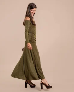 VESTIDO SOPHIE · VERDE -[品牌] Ventas THE-ARE vestido midi ajustado verde manga larga eventos mujer the are 1 scaled