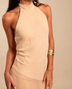VESTIDO ONA · BEIGE -[品牌] Ventas THE-ARE vestido midi asimetrico beige cuello halter invitada mujer the are 6 scaled