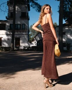 VESTIDO MARTINA · BURDEOS -[品牌] Ventas THE-ARE vestido midi burdeos escote palabra honor mujer invitada 2