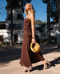 VESTIDO MARTINA · BURDEOS -[品牌] Ventas THE-ARE vestido midi burdeos escote palabra honor mujer invitada 5