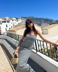 VESTIDO GOOD FEELINGS · AZUL -[品牌] Ventas THE-ARE vestido midi estampado rayas azules marino palabra honor mujer the are 3