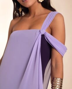 VESTIDO ALMERÍA · MORADO Y LILA -[品牌] Ventas THE-ARE vestido midi morado lila escote bardot asimetrico gasa eventos mujer the are eci img 4