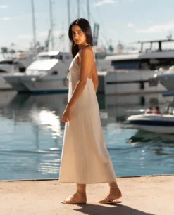 VESTIDO GOLDEN BRUNCH · BEIGE -[品牌] Ventas THE-ARE vestido midi punto beige escote halter mujer the are 5 scaled