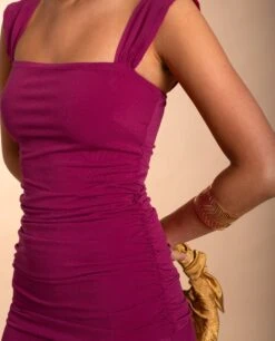 VESTIDO CANDELA · CEREZA -[品牌] Ventas THE-ARE vestido midi rosa fruncido gasa eci img 4