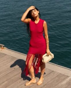 VESTIDO SALT AIR · ROJO -[品牌] Ventas THE-ARE vestido punto rojo flecos largos mujer the are 1 scaled