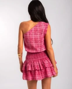 VESTIDO LIVIN FULLY · ESTAMPADO -[品牌] Ventas THE-ARE vestido rosa estampado escote asimetrico mujer the are eci img 3